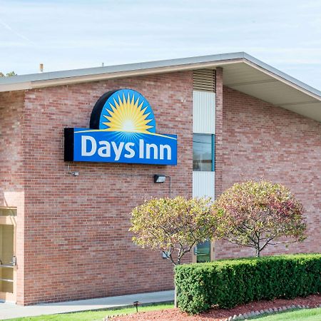 Days Inn By Wyndham Niles Luaran gambar