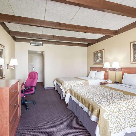 Days Inn By Wyndham Niles Luaran gambar